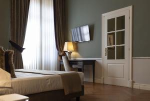 Executive Double Room with Bathtub room in Palazzo Roselli Cecconi