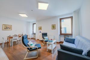 Residenza Rocca Del Lago 4 - Happy Rentals