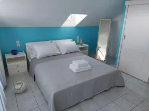 Kanaliblue - Néa Thésis