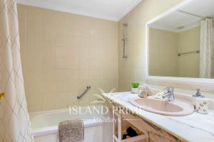 Garden Relax with Heated Pool Views FC15