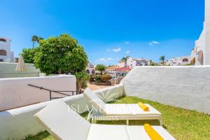 Garden Relax with Heated Pool Views FC15