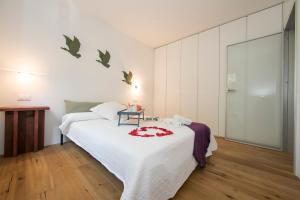 Charm Apartment - Happy Rentals