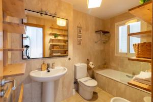 RentitSpain - Salobreña - Refugio La Guardia Playa y Confort