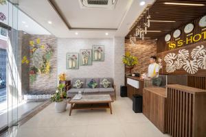 S HOTEL BEACH ĐÀ NẴNG