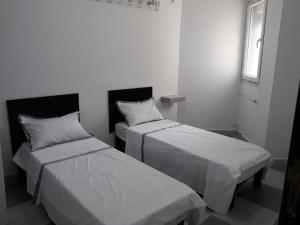Immeuble Thala Tigzirt appart 90m avec 2h de piscine privée