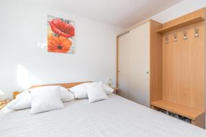 Vineyard Cottage Bahor - Happy Rentals