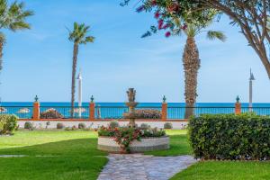 Rincón Playa, terraza y piscina