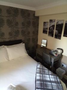Deluxe Double Room room in Ardmillan Hotel