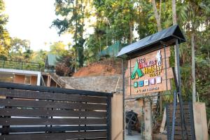 Eco Knuckles Holiday Lodge