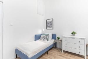 Ultra central modern home for 3 guests