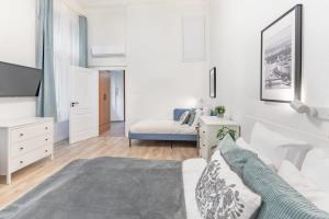 Ultra central modern home for 3 guests