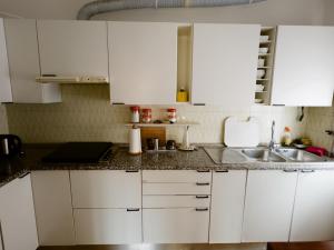 Elyse Apartment central location near best bea...