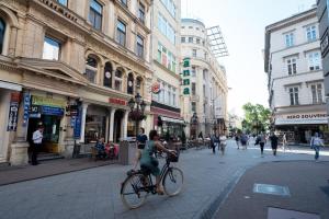 New spacious apartment at superb location