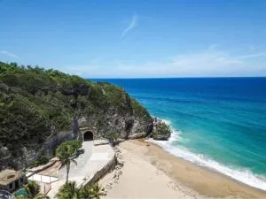 Sea Breeze Tunnel Hideaway 6 - Yeguada