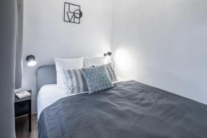 NEW Central and Convenient