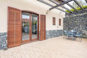 5 House Winery - Perfect Chill