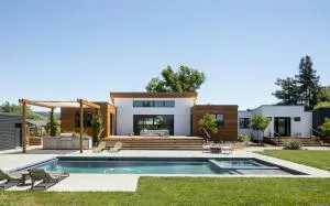 Year-Round Heated Pool - Hot Tub - Fire Pit - Lawn - 圣海伦娜