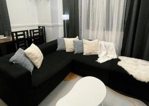 Cozy & Airy Suite near Venice Mall FREE Pool & Gym