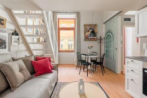 Elizabeth Boulevard Unity