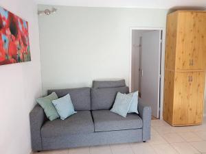 T2 Climatisé à La Favière avec Parking, Loggia et Proche Plages - FR-1-610-99