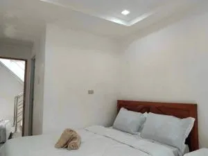 Kathy's Place at Cold Spring - Compol