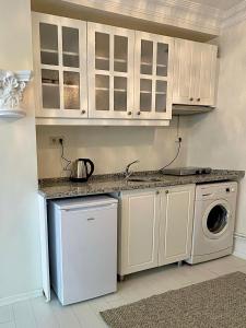 Apartment w New Furnitures Next to Istiklal Street and Taksim Square