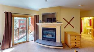 8231 Silver Mill condo