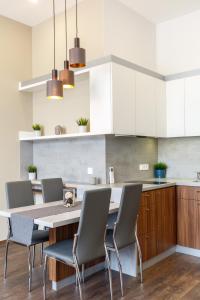 Central City Apt in the Jewish Quarter with FREE PARKING