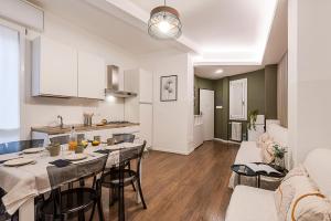 StayEasy Petrella21 - 4 Bedrooms, 3 baths - Central Station