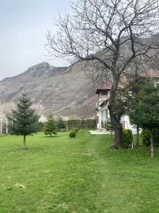 Paja Guesthouse - Camping - Kishʼ e Shkrelit
