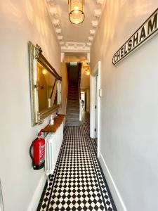 Private, comfy and quiet room for 2 Clapham