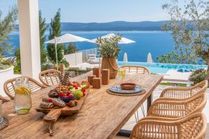 Seaview villa Agata with heated infinity pool