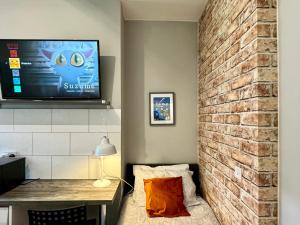 Limpenny Studio - Cityscape Cozy Corner