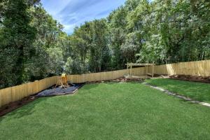 Comfy Home with Playground near Ft Benning!