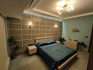 B8 Seaside Luxury Rooms with private bathroom - dining area shared - Salina