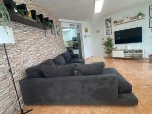 Piso delante de la playa La Pineda con 2 habitaciones