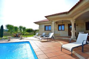 GALIHOST - Villa con piscina en Cambados