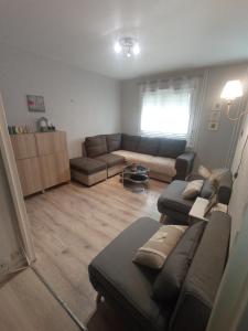Appartements Studio cosy a 10 minutes du centre-ville. : photos des chambres