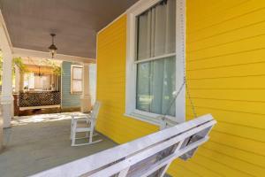 The Sunny Southern Manse Large Downtown Home