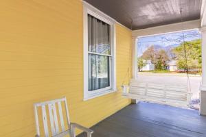 The Sunny Southern Manse Large Downtown Home