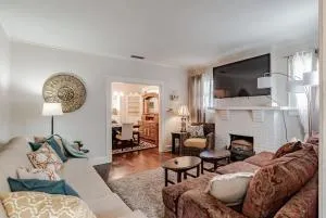 Haute on Hannon- Midtown Cottage! - Forest Park