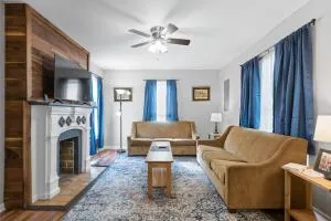 The Ridgeland Trendy Tudor-15 mins to Downtown - Hixson