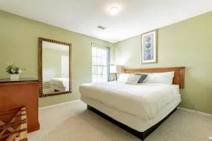 Aerie Oaks Cottage-5min to Lake, 20min to Columbia - Hollywood Point