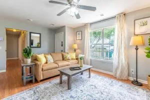 Screened Porch Firepit Patio Peaceful in Pooler - 乔治敦 Screened Porch Firepit Patio Peaceful in Pooler - 乔治敦