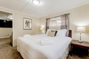 Adorable on Taylor-15 mins to Downtown--- Front Unit