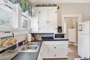 Charming Midtown Apt - Hannon Hideaway Unit C