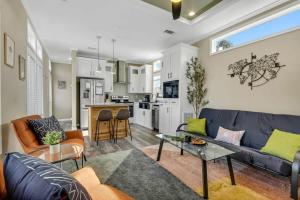 Petite Retreat by Green Mountain - Cozy Byrd Nest