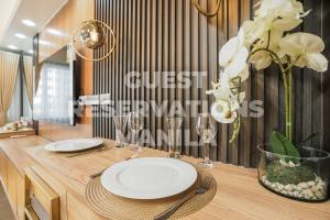 Hawaii Suite by Guest Reservations Manila