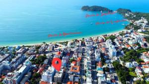 1090 Finamente decorado 03 suítes na Praia de Bombinhas