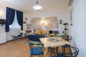 Holiday house with a swimming pool Sveta Nedilja, Hvar - 22136